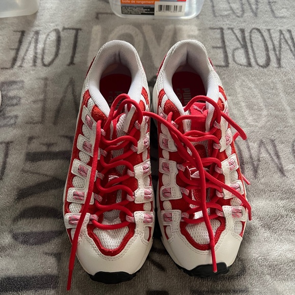 Puma - Picture 1 of 2